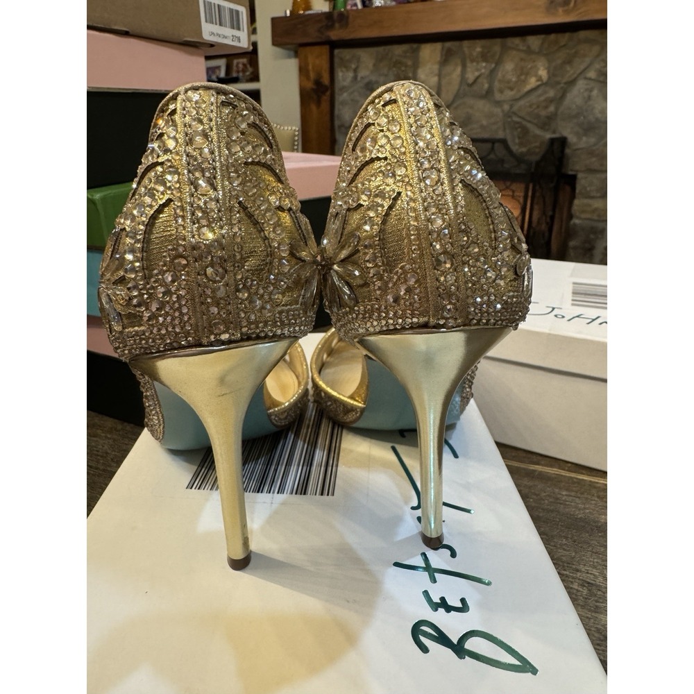 Betsey Johnson Chic Gold Floral Women's Pump Size 8.5 - Picture 5 of 12